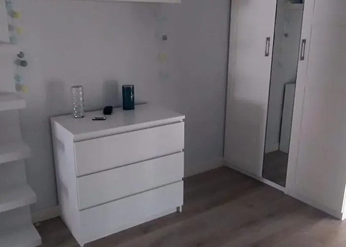 Habitación En El Centro Con Balcón